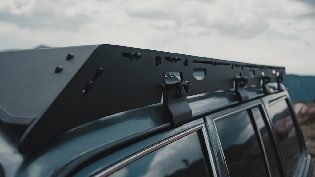 Mineral rack front corner, fairing and gutter mounts on a 60 Series